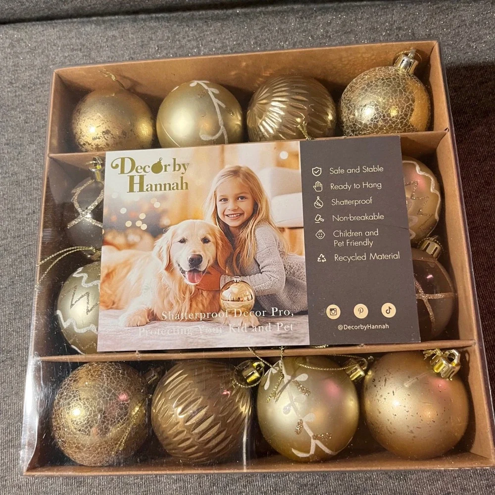 Decor‎ by Hannah 21 Piece Shatterproof Christmas Ornament Set Gold Silver